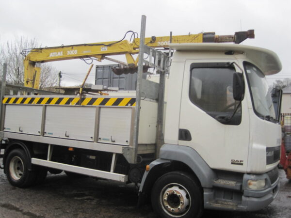 Leyland Daf Vehicle with Telegraph Pole Drill Stock 5018